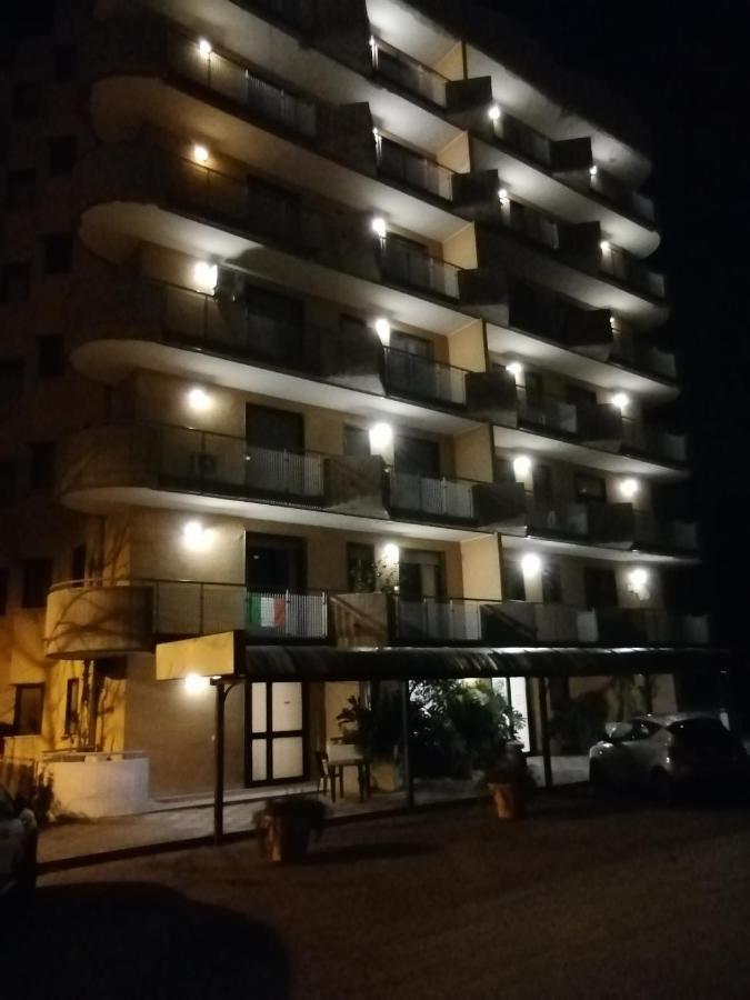 Campus Hotel Bari Exterior photo